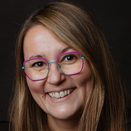 2025_portraits proDELPHINE-260px